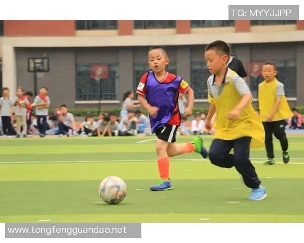 足球巨星闪耀登场燃爆全场激情演绎震撼出场动画魅力