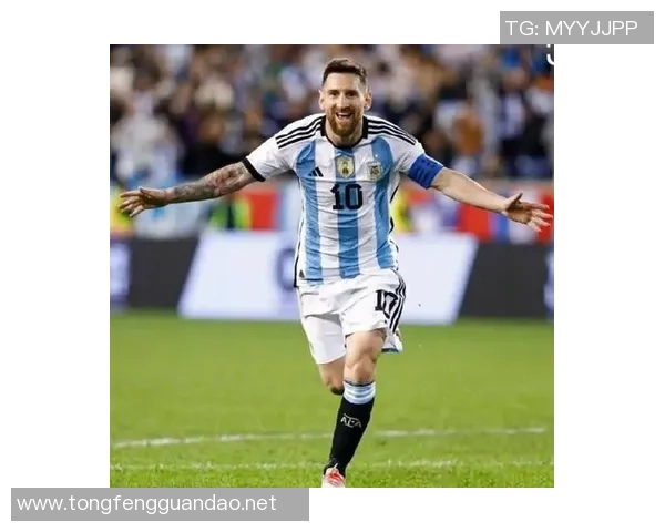 近距离捕捉足球巨星瞬间展现力量与风采的高清图片欣赏